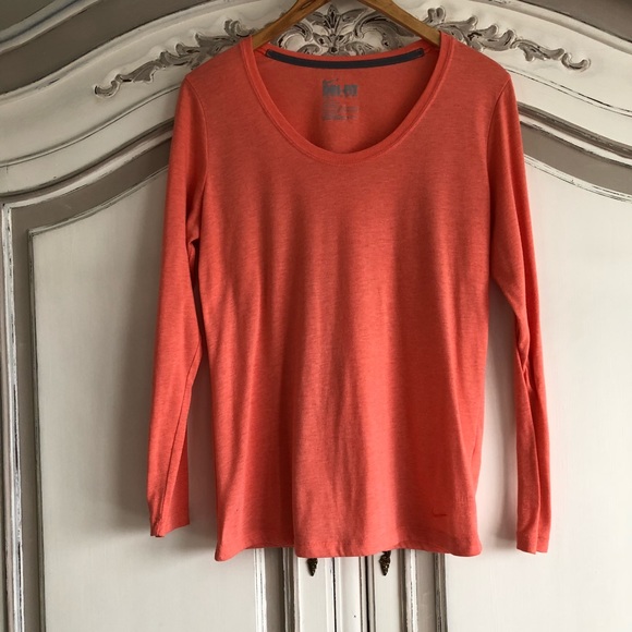 Nike drifit long sleeve top - Picture 2 of 7